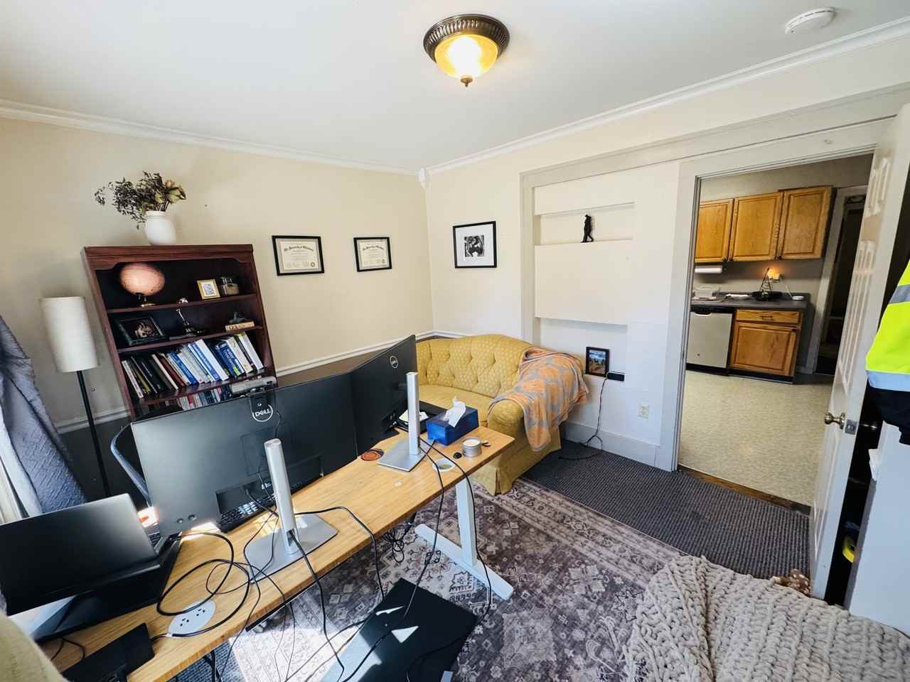 324 Center St #1 - Photo 4 of 25