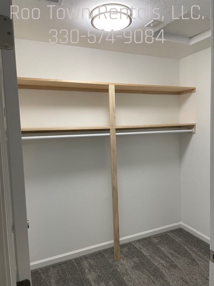 736 Washington St - Photo 5 of 50