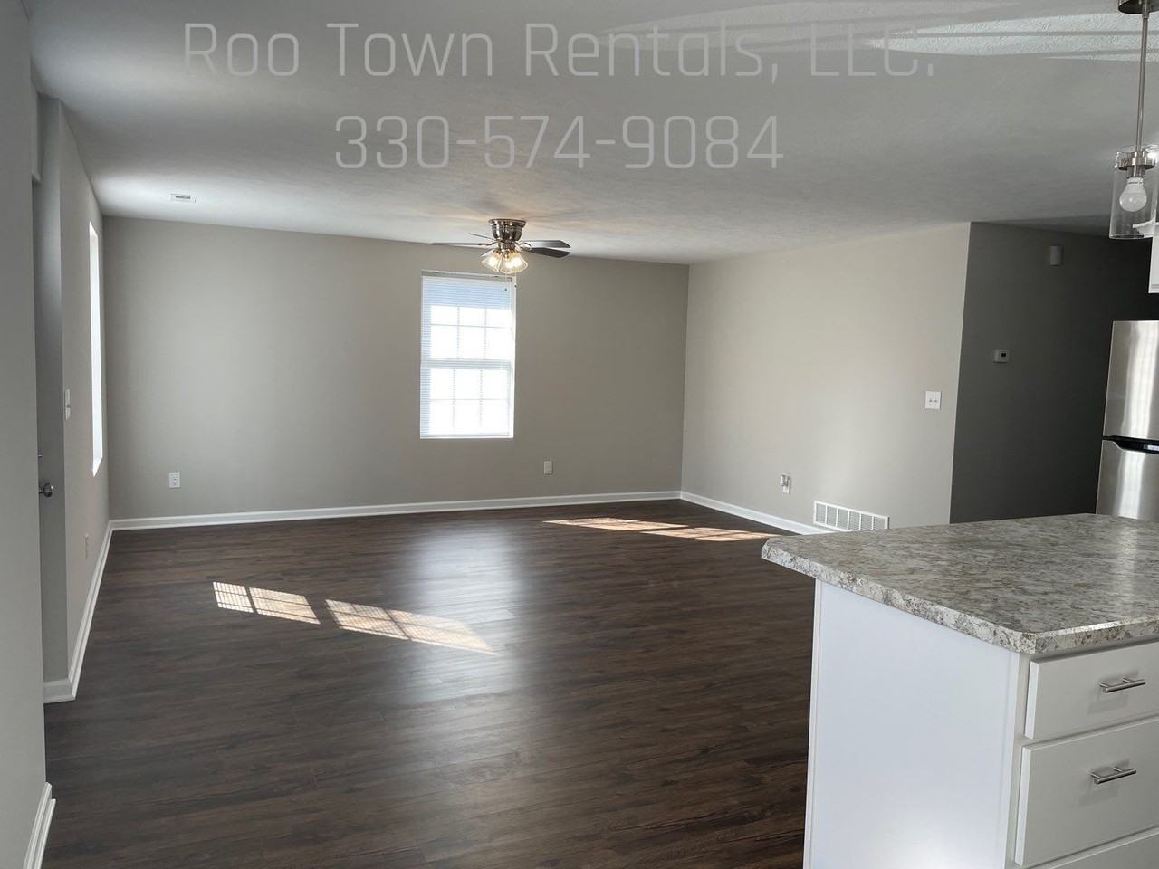 736 Washington St - Photo 7 of 50