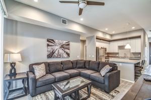 featured image of 1037 S Farmer Ave