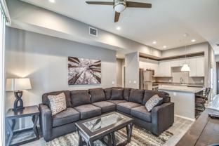 Furnished 1 bed / 1 bath in a 4 bedroom apartment in Tempe!!!! - Photo 1 of 1