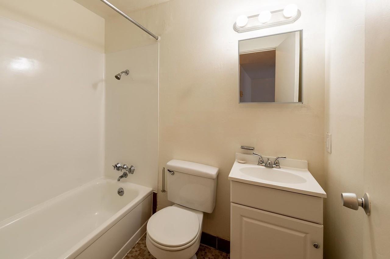 La Rochelle - Photo 2 of 8