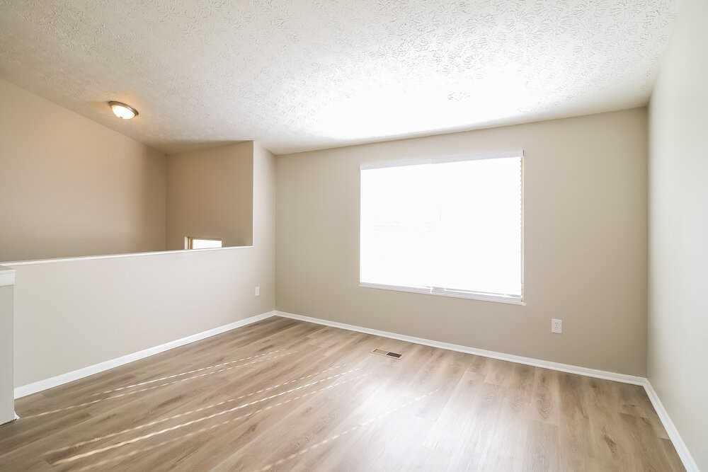 2103 Victoria Pl - Photo 7 of 17