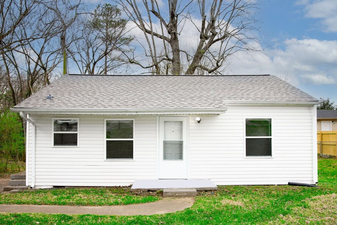 1003 Lincoln St - Photo 2 of 26