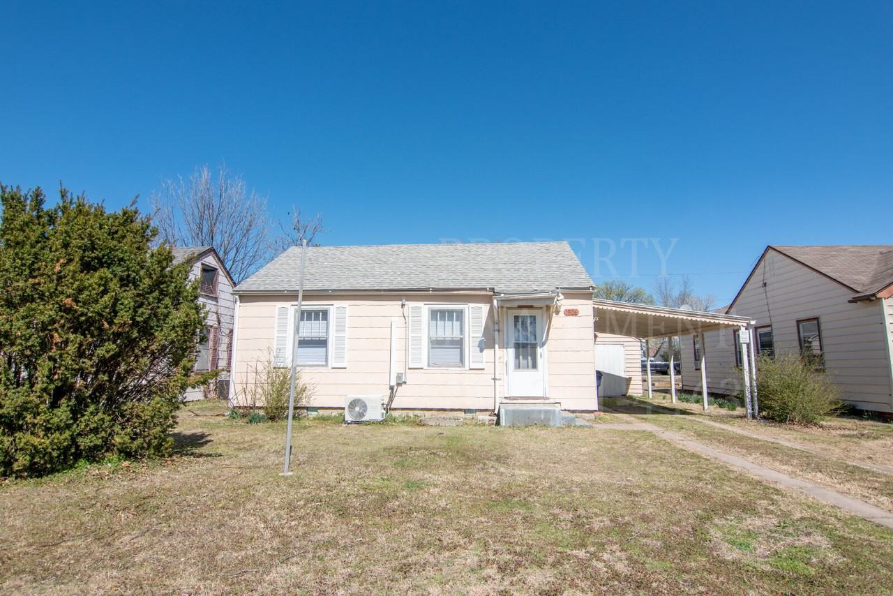 1906 W 6th St - Photo 6 of 19