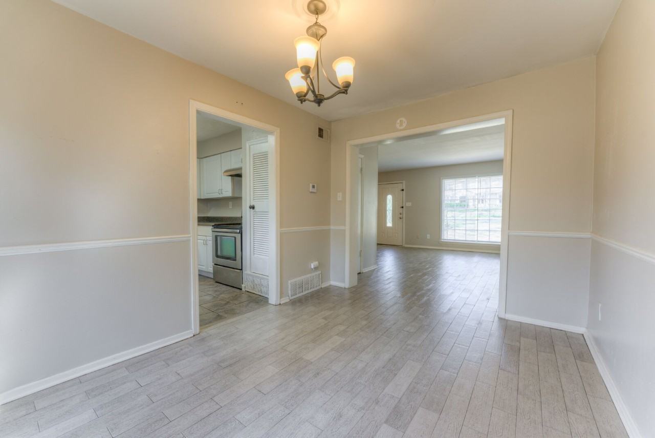 2293 Madison Ave - Photo 3 of 27