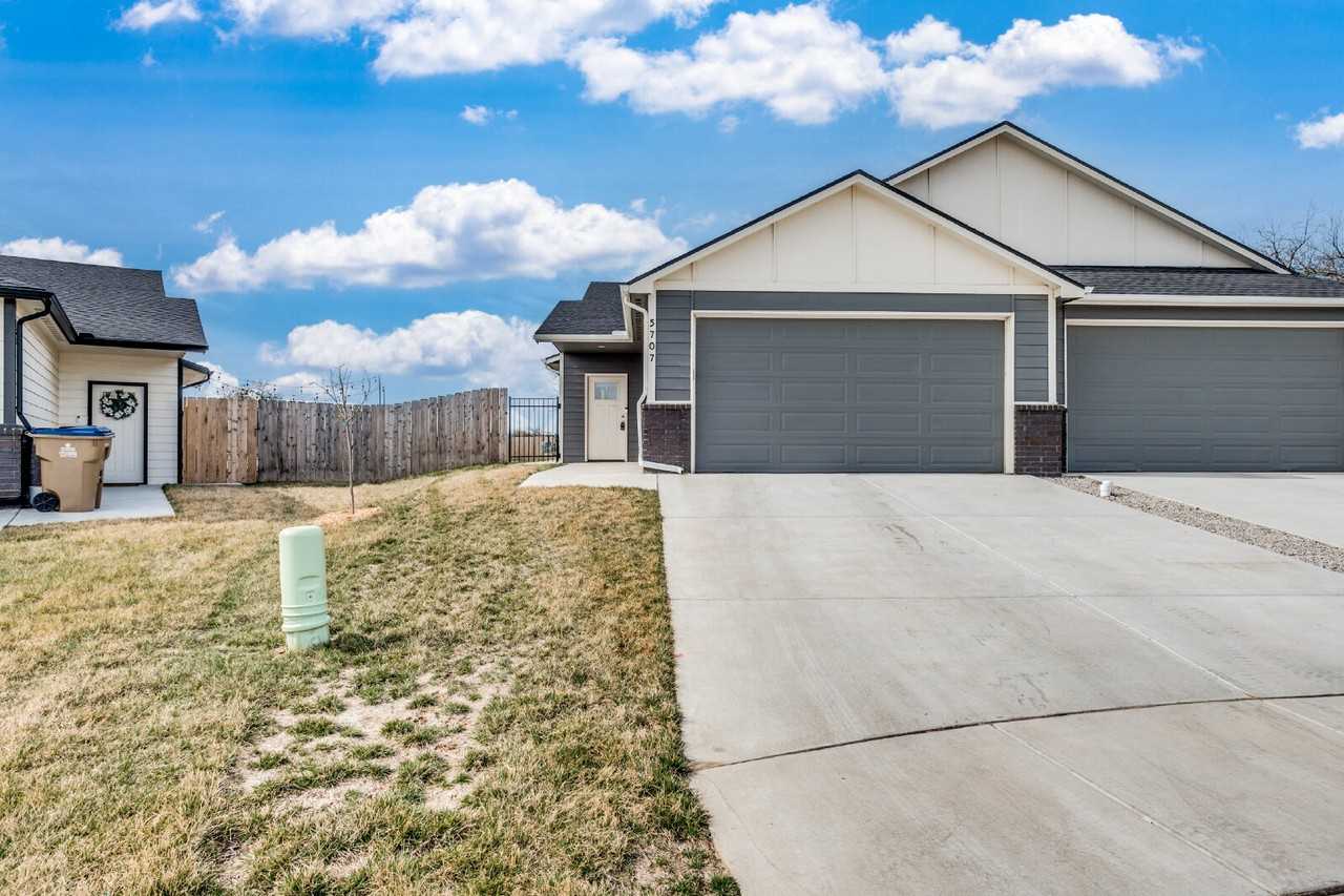 5707 Bristol St - Photo 3 of 20