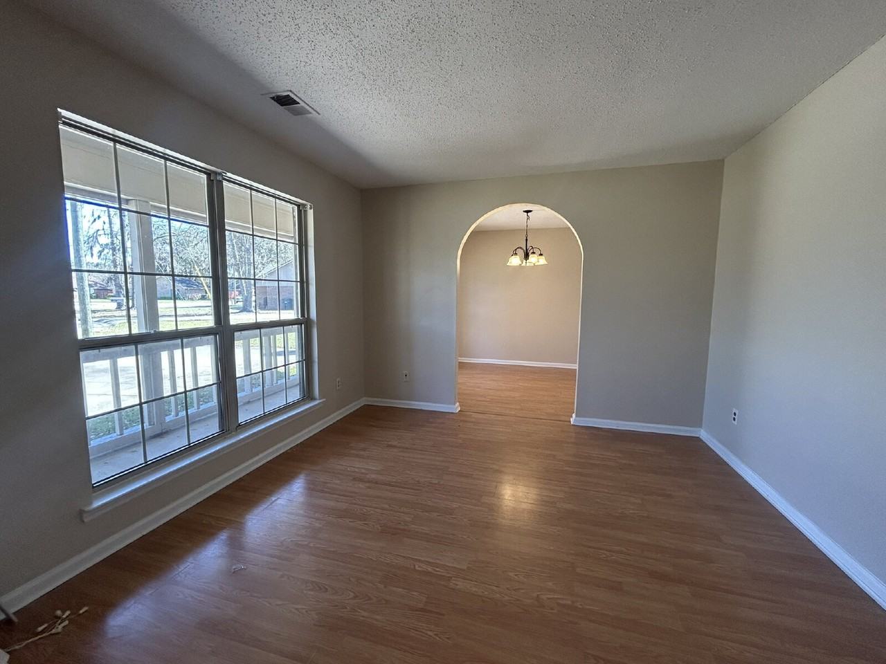 1559 Hedrick Ct - Photo 2 of 12
