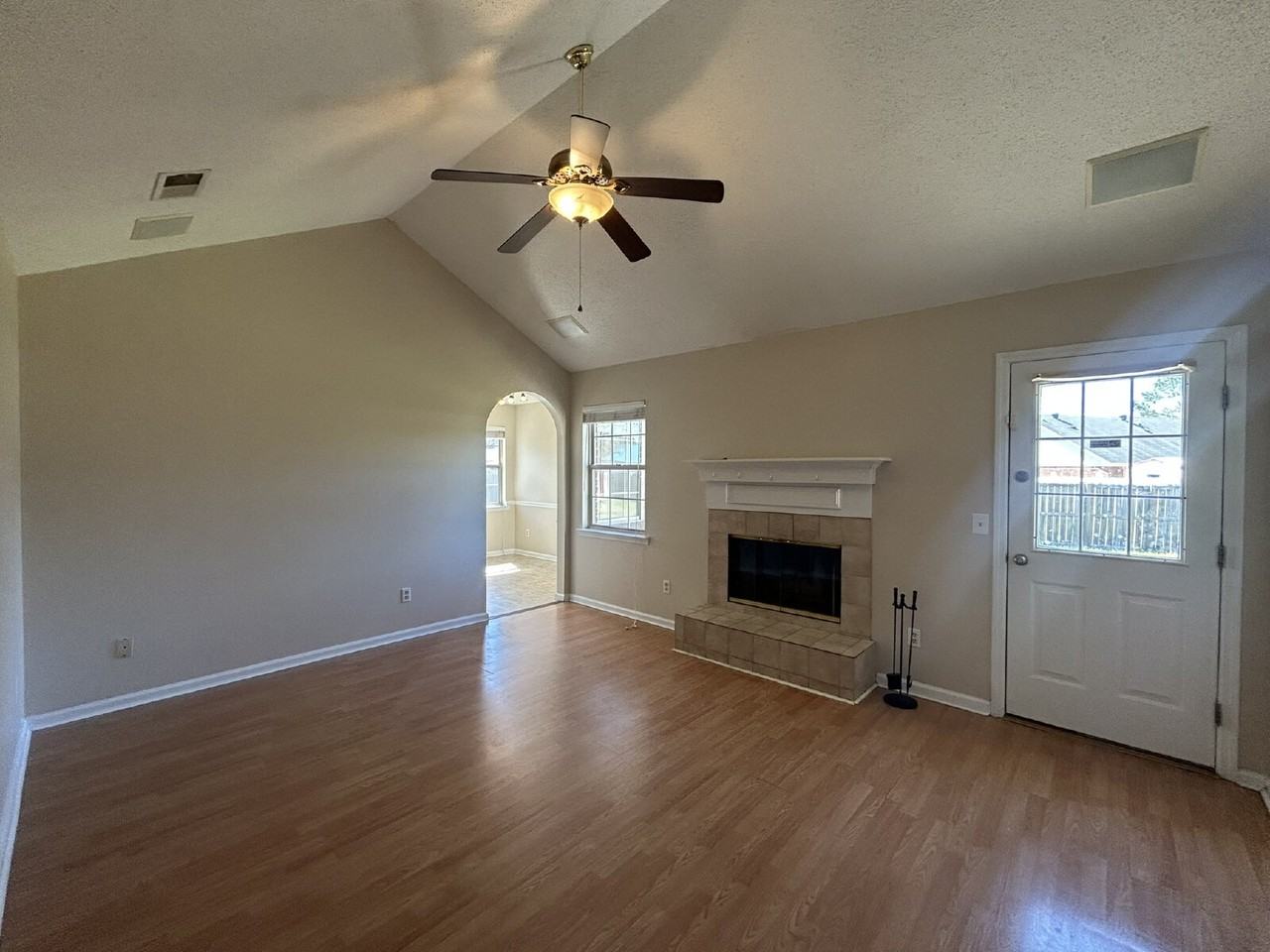 1559 Hedrick Ct - Photo 4 of 12
