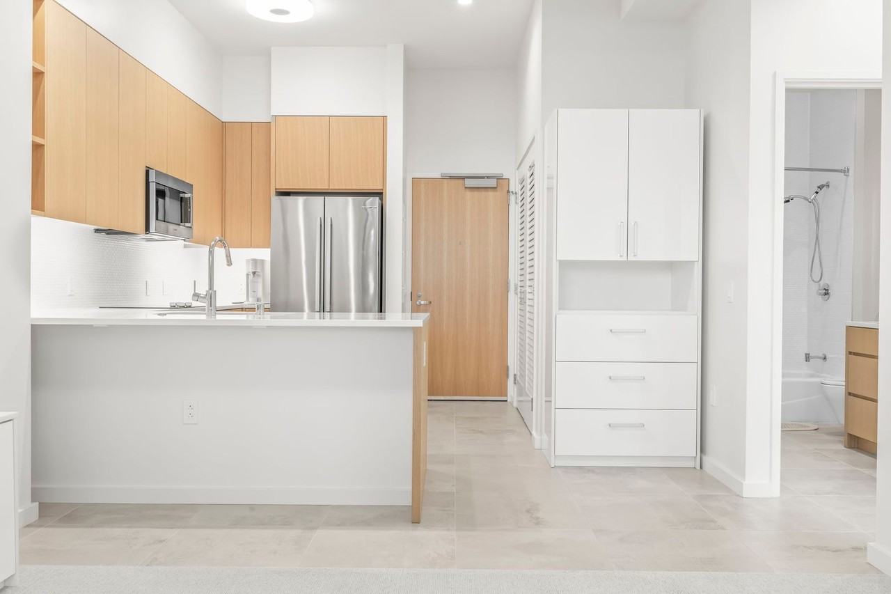 1388 Kapiolani Blvd #810 - Photo 6 of 32