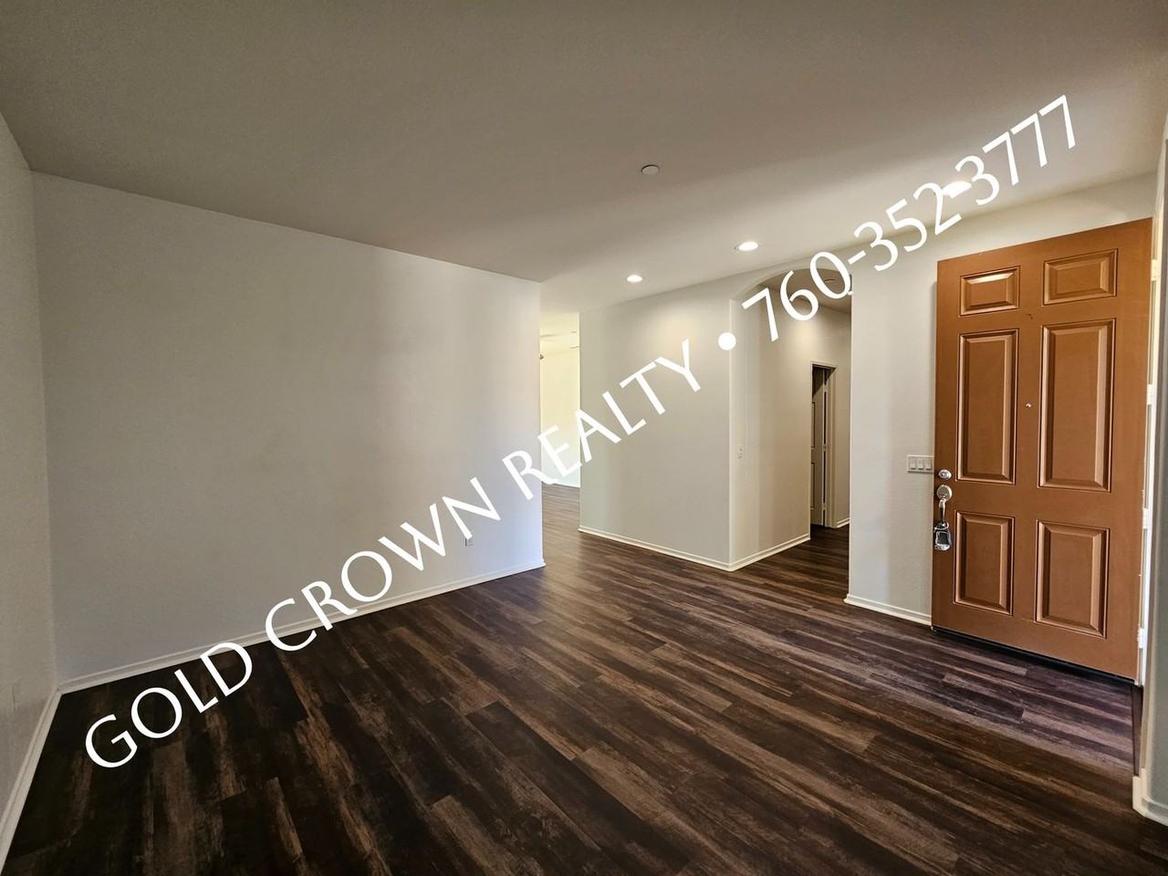 633 Las Lomas St - Photo 3 of 15