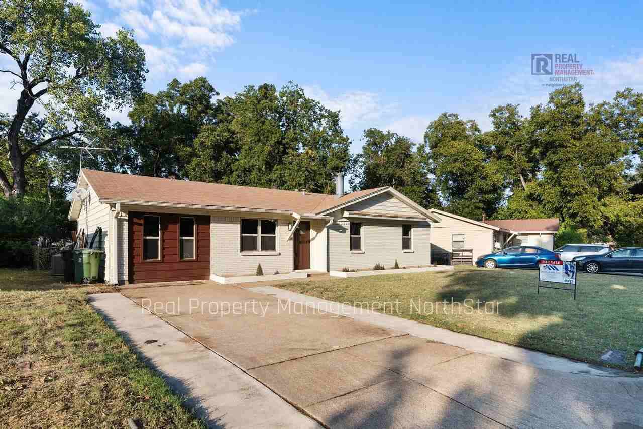 503 Alaska St - Photo 3 of 35