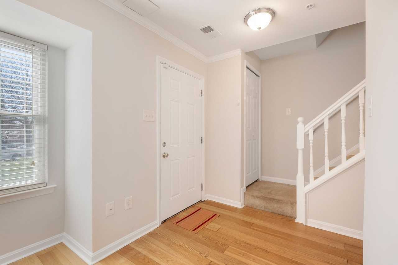 1847 Cedarwood Ct - Photo 2 of 17