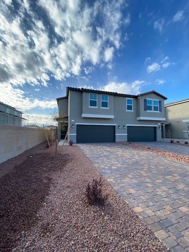 6667 Drusilla St - Photo 2 of 25