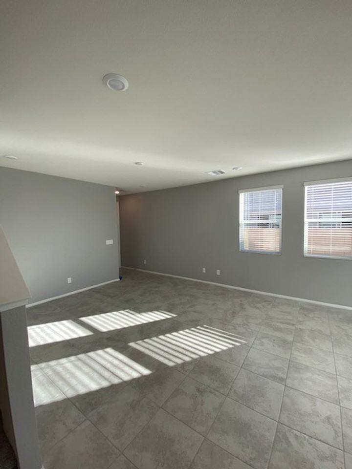 6667 Drusilla St - Photo 3 of 25