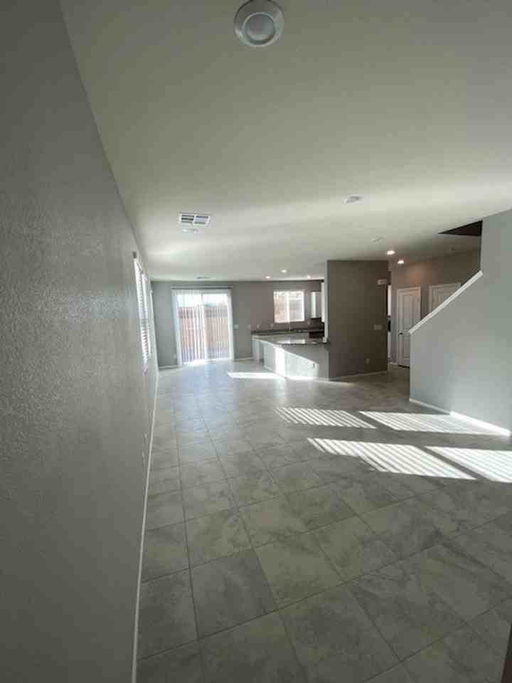 6667 Drusilla St - Photo 5 of 25