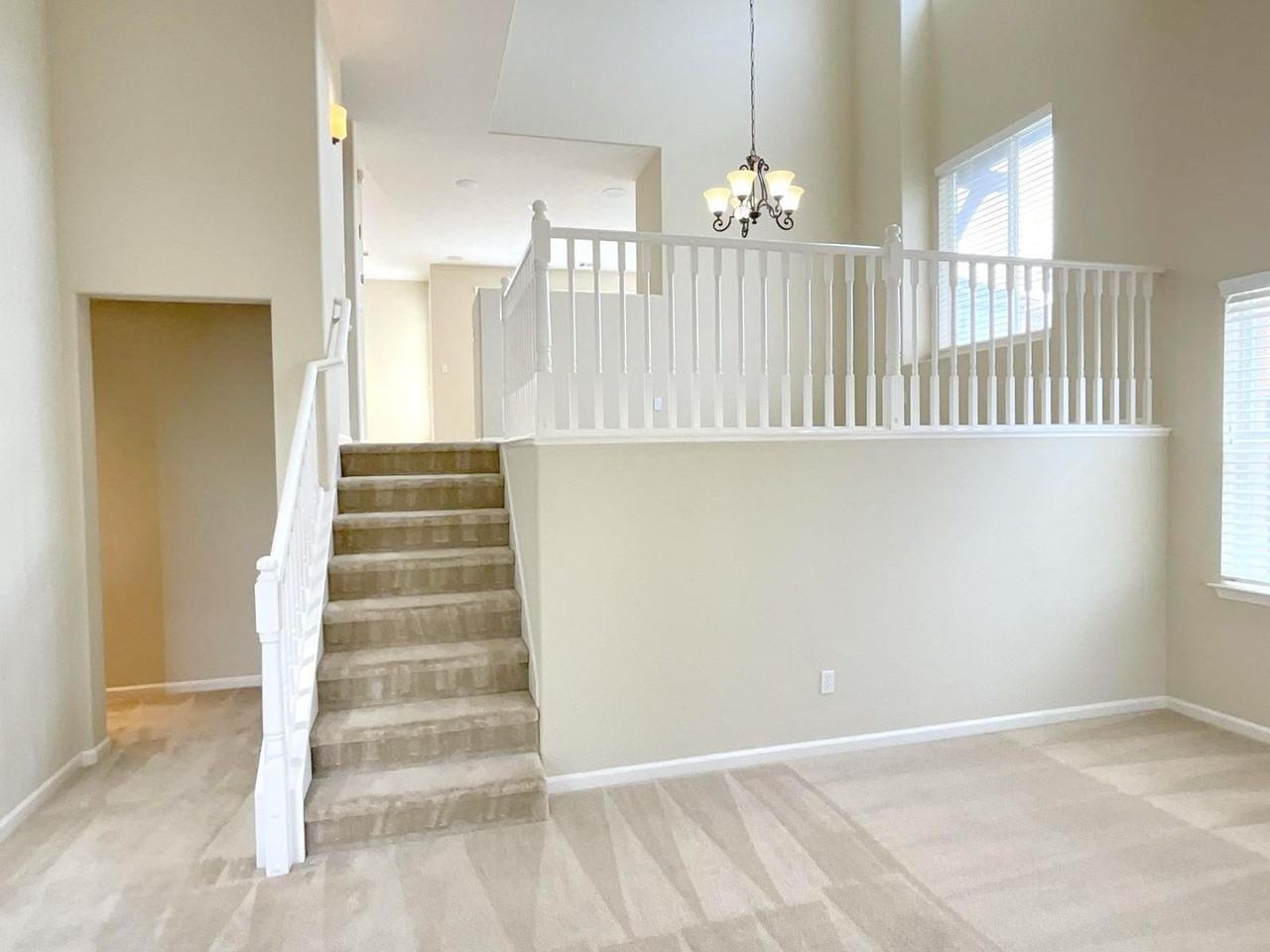 6319 Byron Ln - Photo 4 of 39