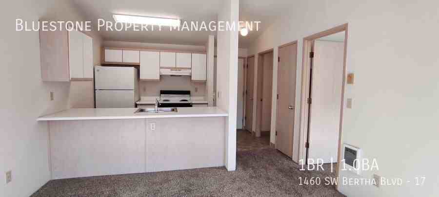 1460 Sw Bertha Blvd #17