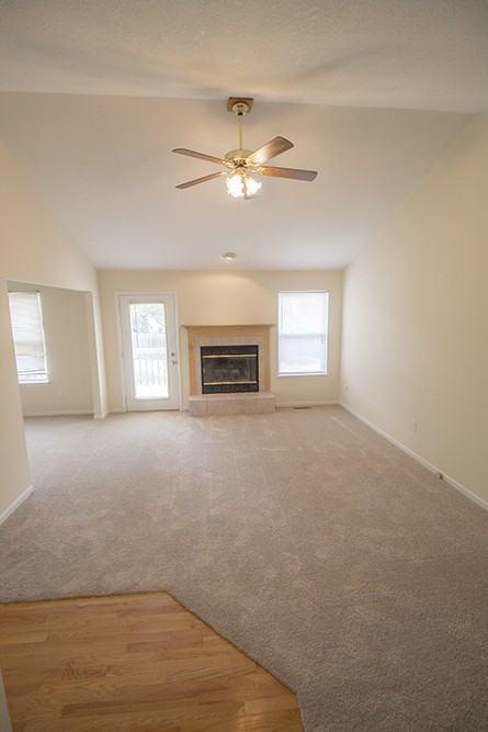 4708 Manhasset Dr - Photo 3 of 32