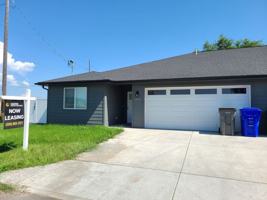 featured image of 3014 N Gillis Rd