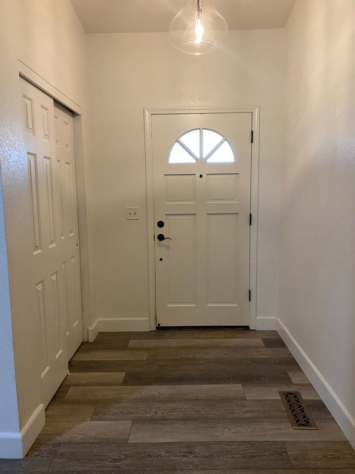 3584 Hemlock Way - Photo 2 of 32