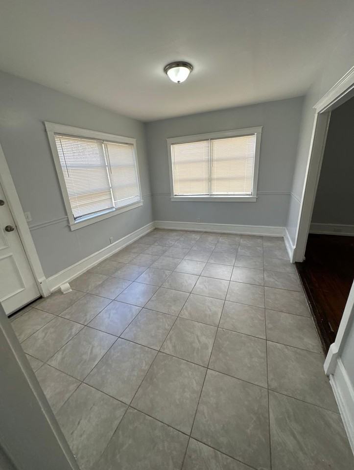 130 E 5th St - Photo 6 of 16