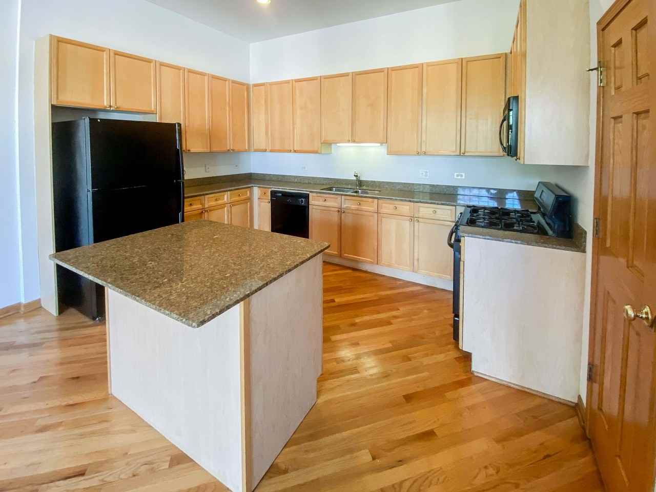 2531-33 N. Southport - Photo 5 of 9