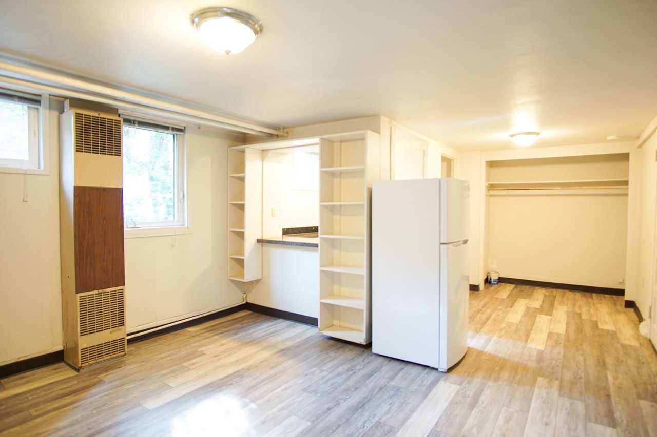 4937 S Corbett Ave #9 - Photo 2 of 7