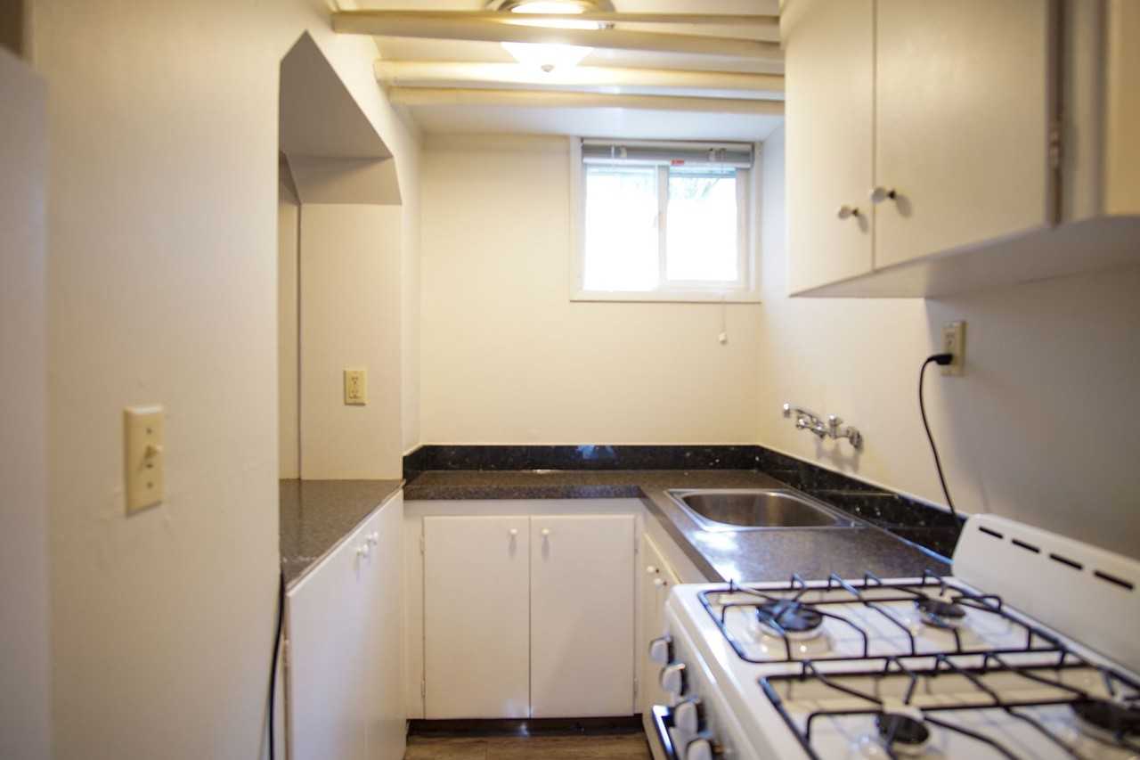 4937 S Corbett Ave #9 - Photo 5 of 7