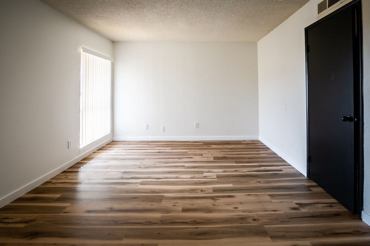 Acacia Gardens - Photo 4 of 9