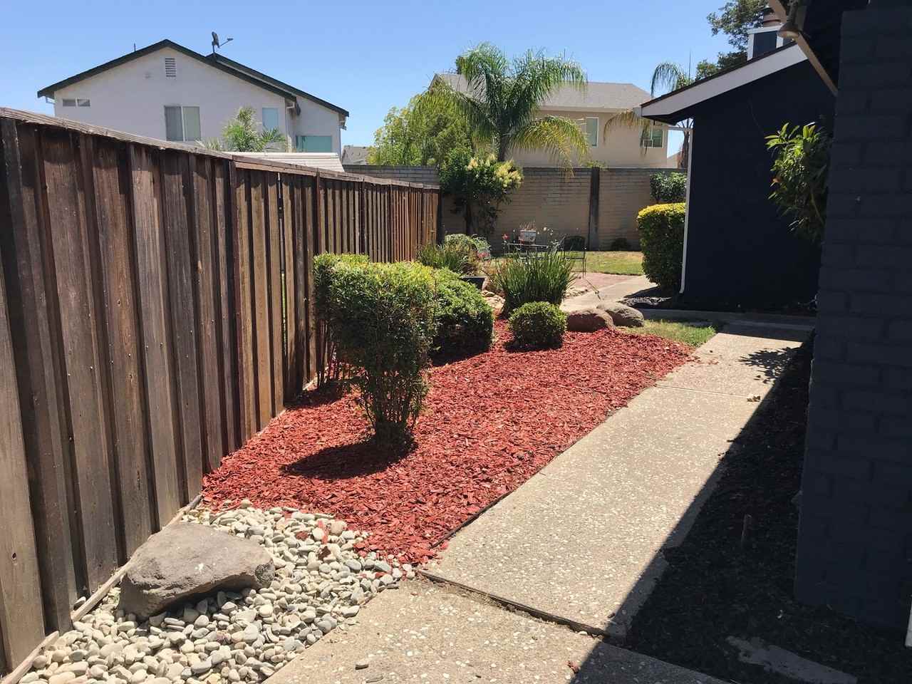 353 Hazelnut Ln - Photo 3 of 17