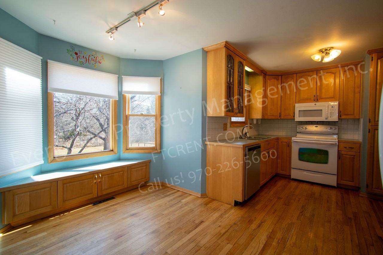 2206 Wakefield Dr - Photo 7 of 38