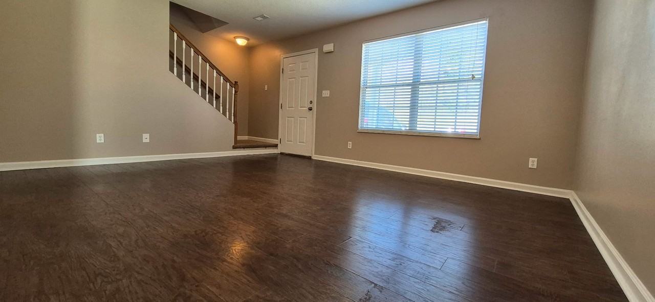 4701 Scepter Way - Photo 3 of 10