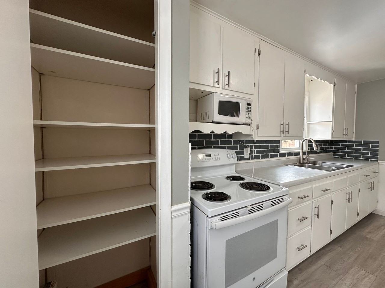 335 14th Ave - Photo 5 of 35