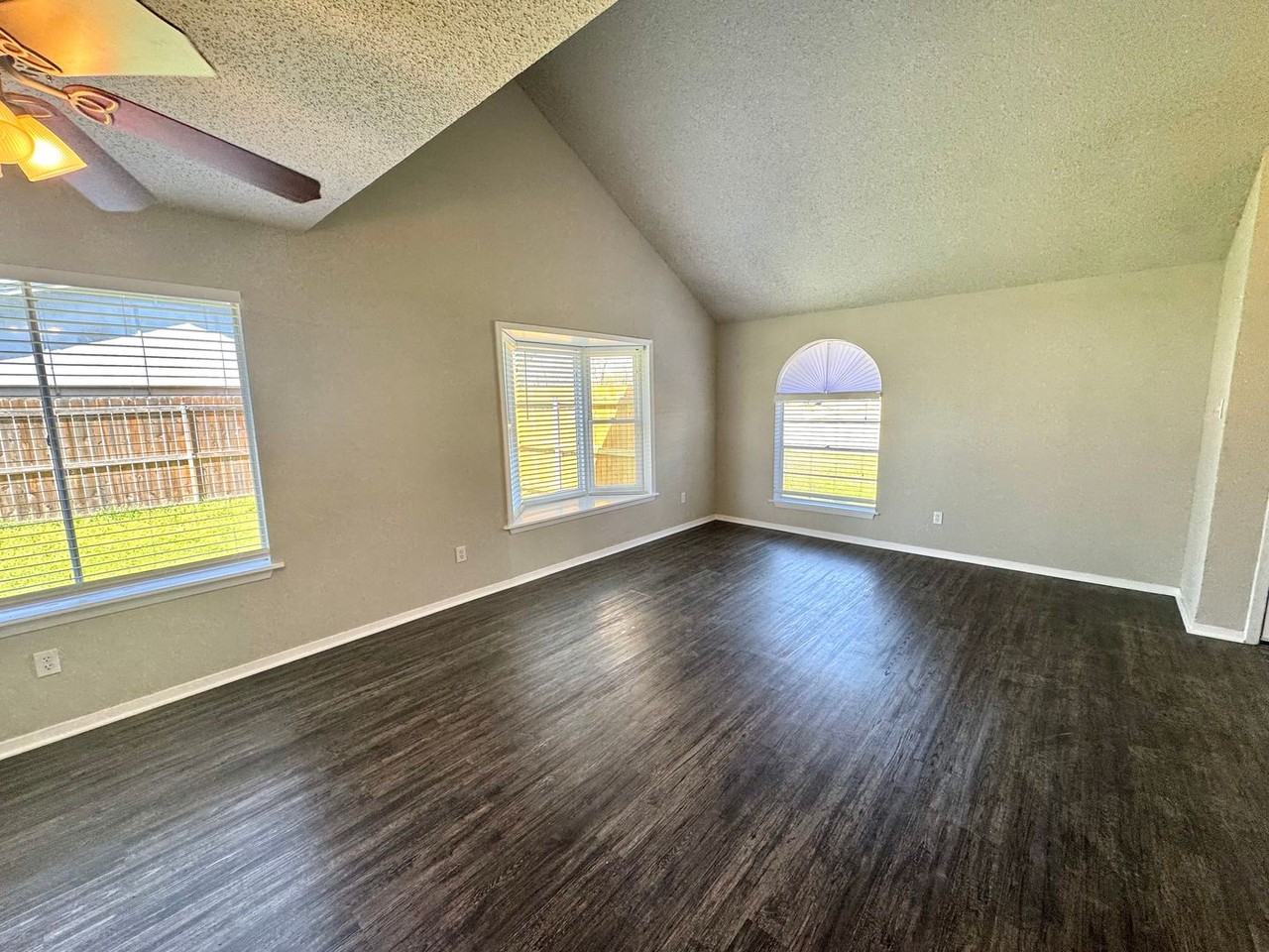 2508 S Center St - Photo 3 of 17