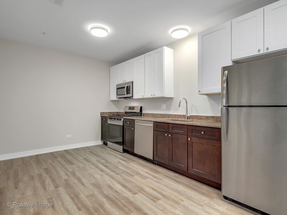 Melrose Main - Photo 2 of 50