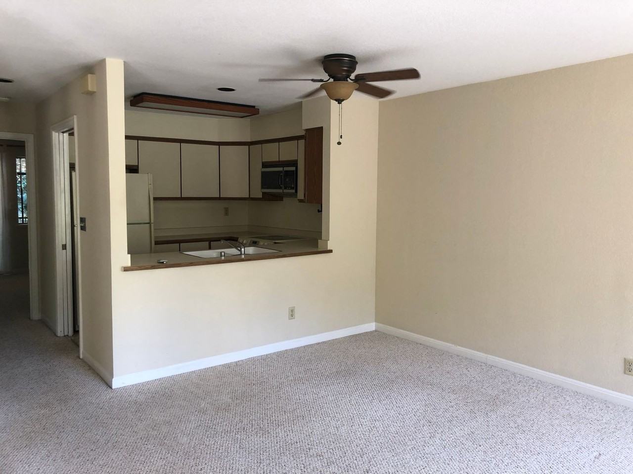 471 Northlake Dr #44 - Photo 4 of 12
