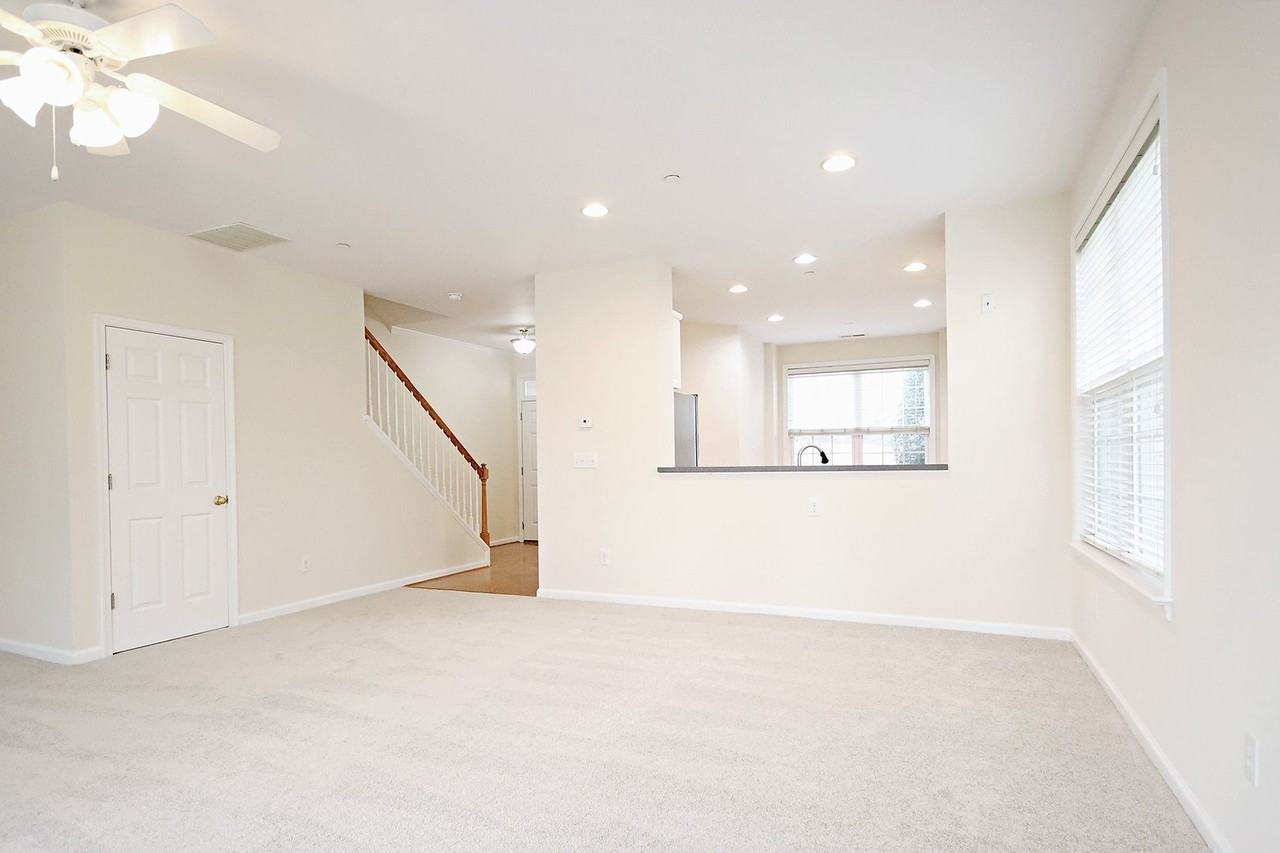 1009 Somer Chase Ct - Photo 3 of 18