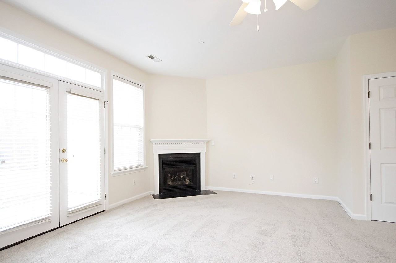 1009 Somer Chase Ct - Photo 5 of 18