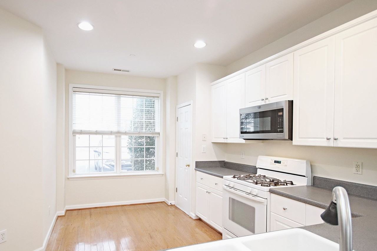 1009 Somer Chase Ct - Photo 6 of 18