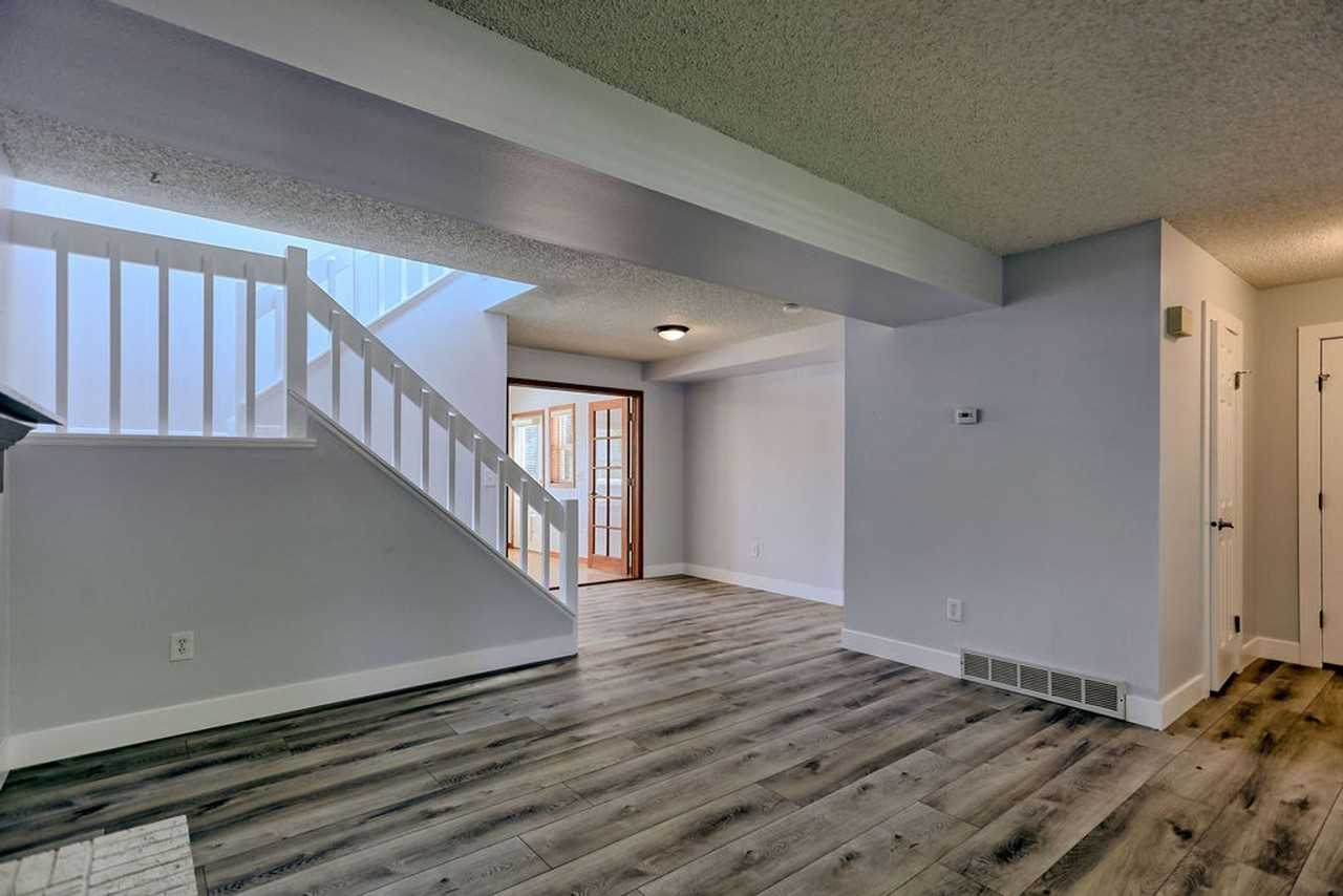 1631 Barnwood Dr - Photo 7 of 42