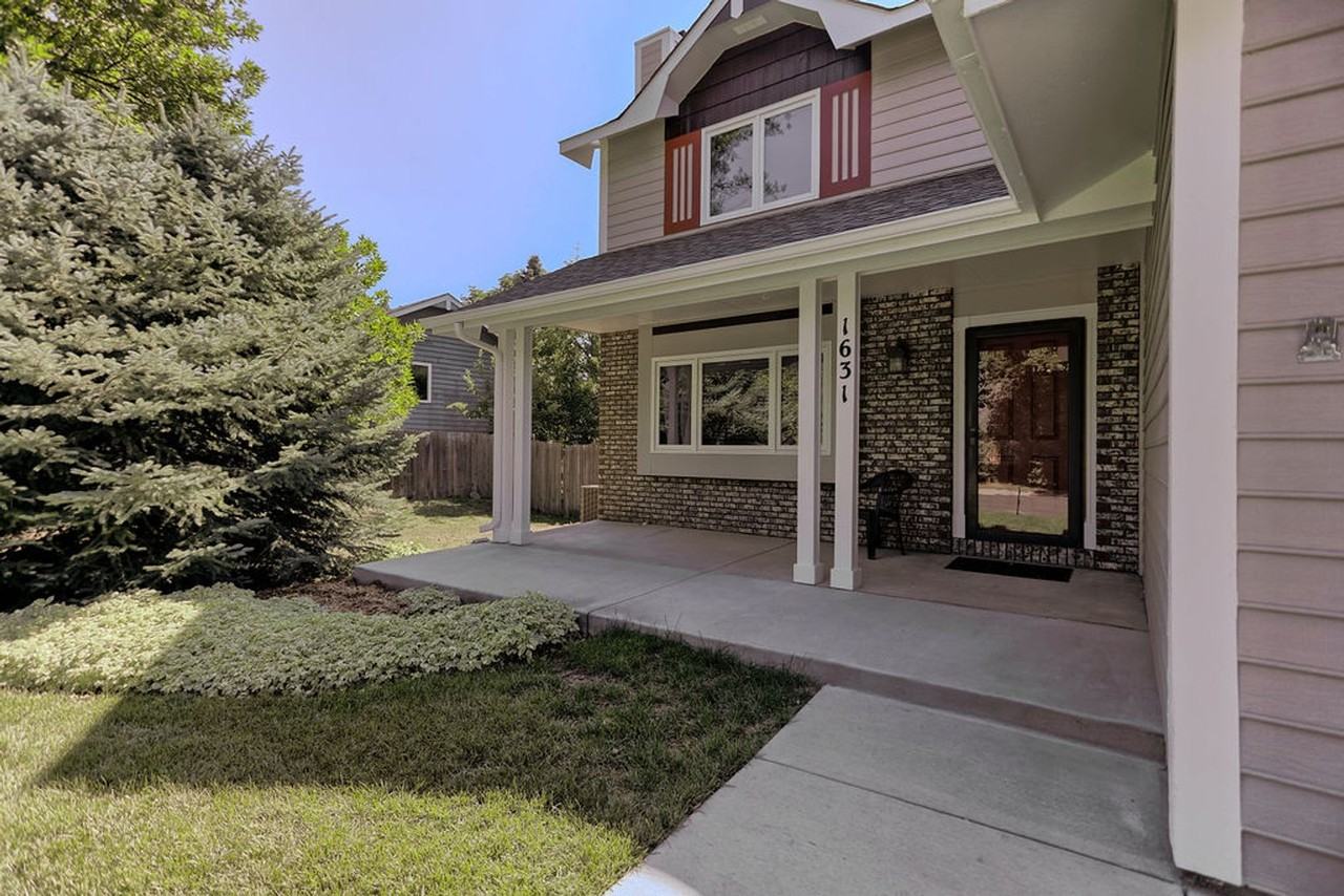 1631 Barnwood Dr - Photo 4 of 42