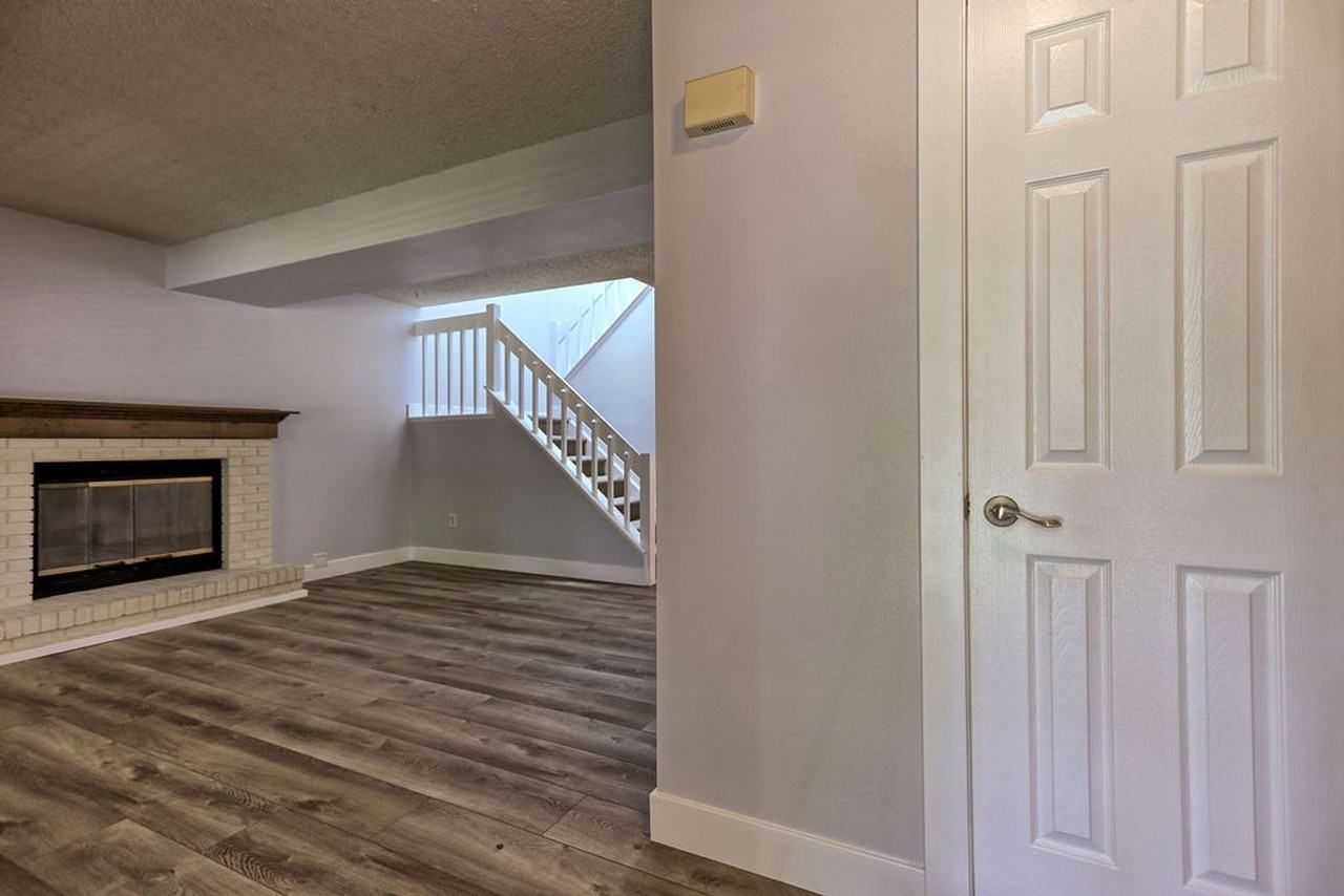 1631 Barnwood Dr - Photo 5 of 42