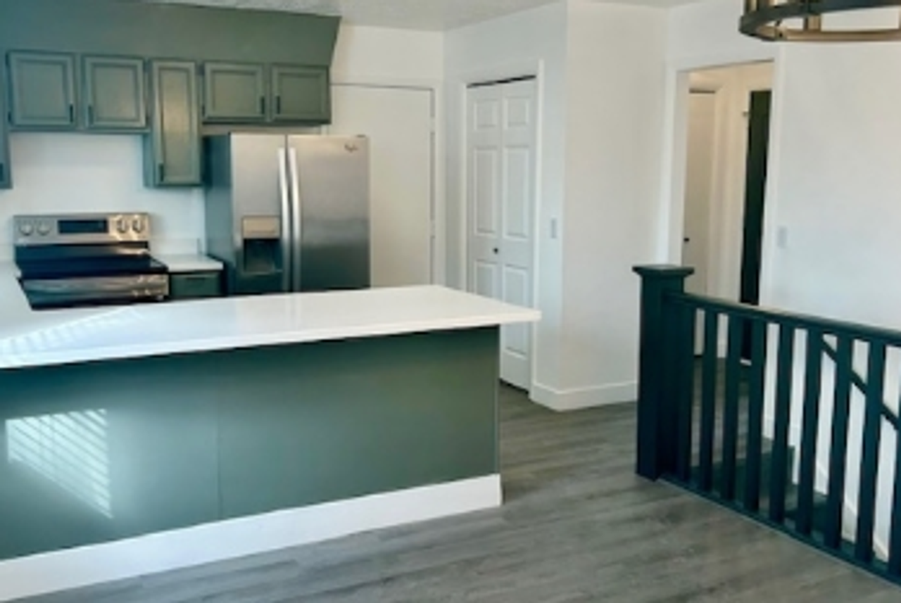 1485 Sandhill Rd - Photo 3 of 10