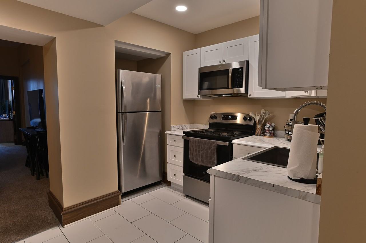 119 Locust Street - Photo 4 of 50