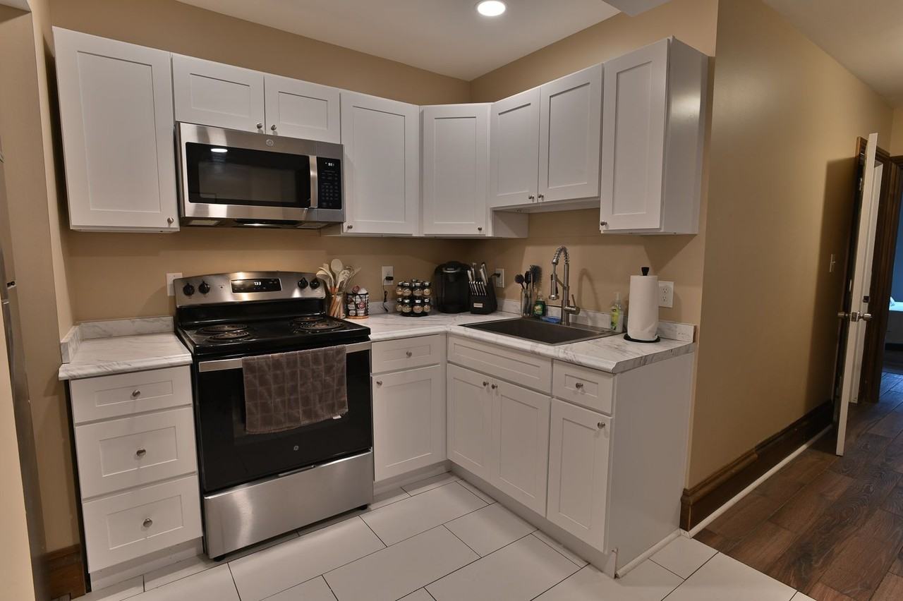 119 Locust Street - Photo 5 of 50