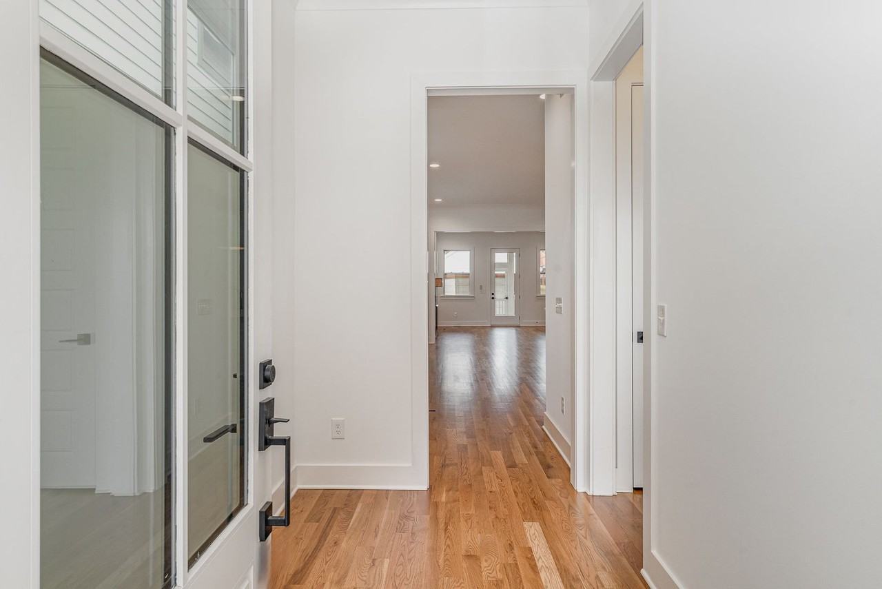 5202B Georgia Ave - Photo 2 of 15