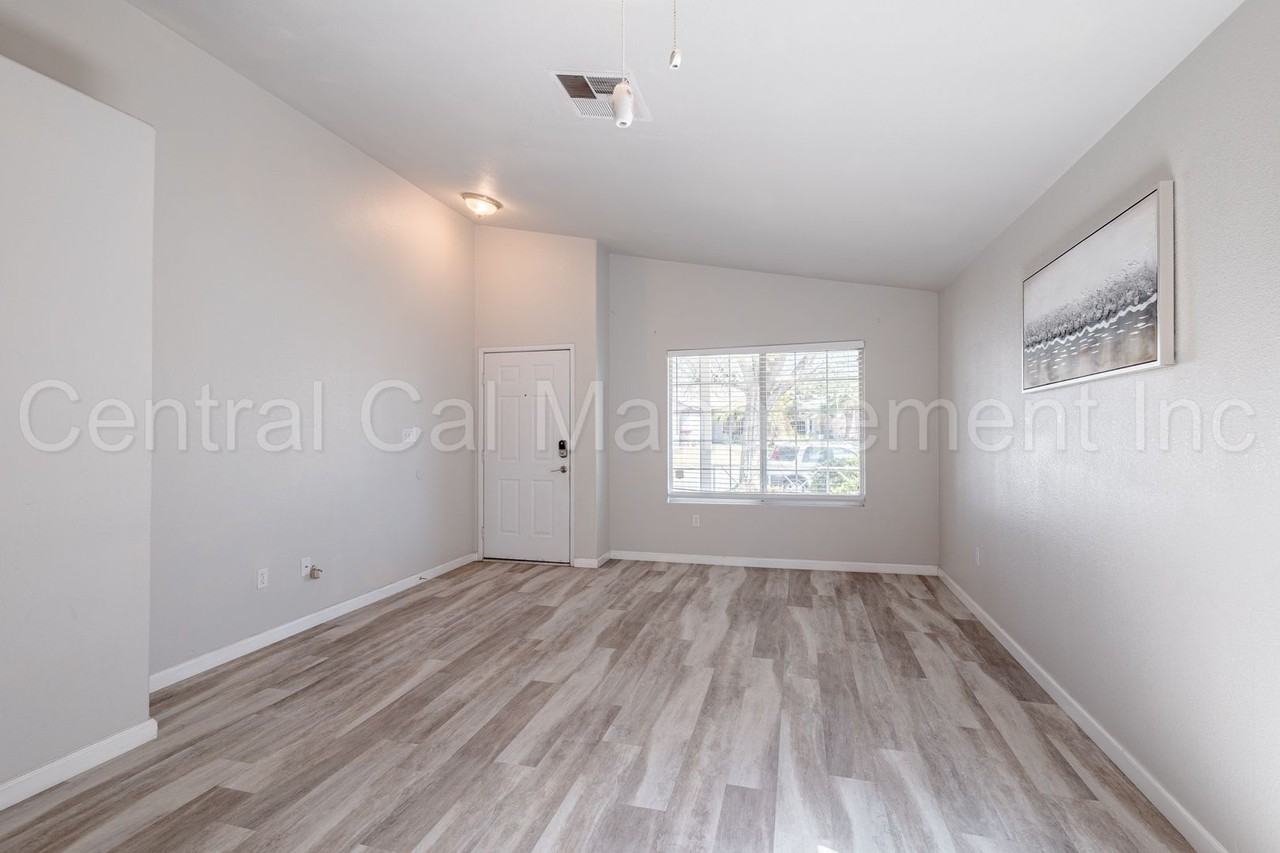 3519 Amur Maple Dr - Photo 5 of 22
