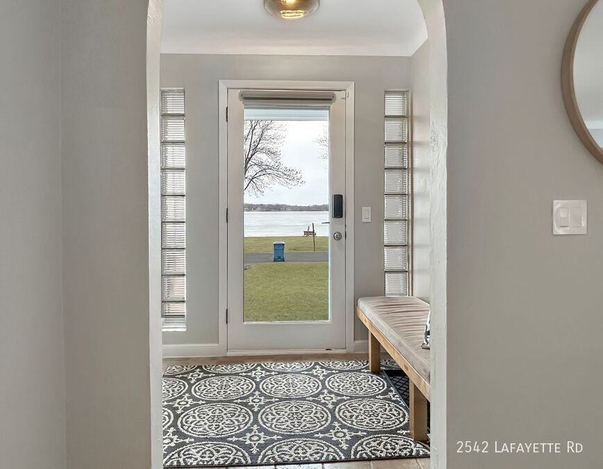 2542 Lafayette Rd - Photo 3 of 47