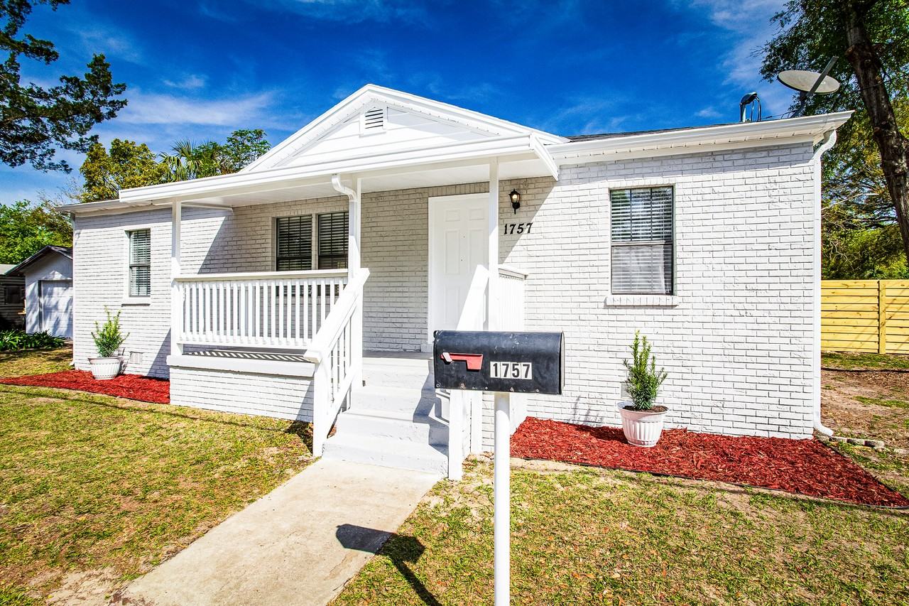 1757 E 11th St #NA - Photo 2 of 17